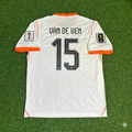 Micky van de Ven #15 Pays-Bas Coupe du Monde 2026 Nouveau Maillot de Foot Saison