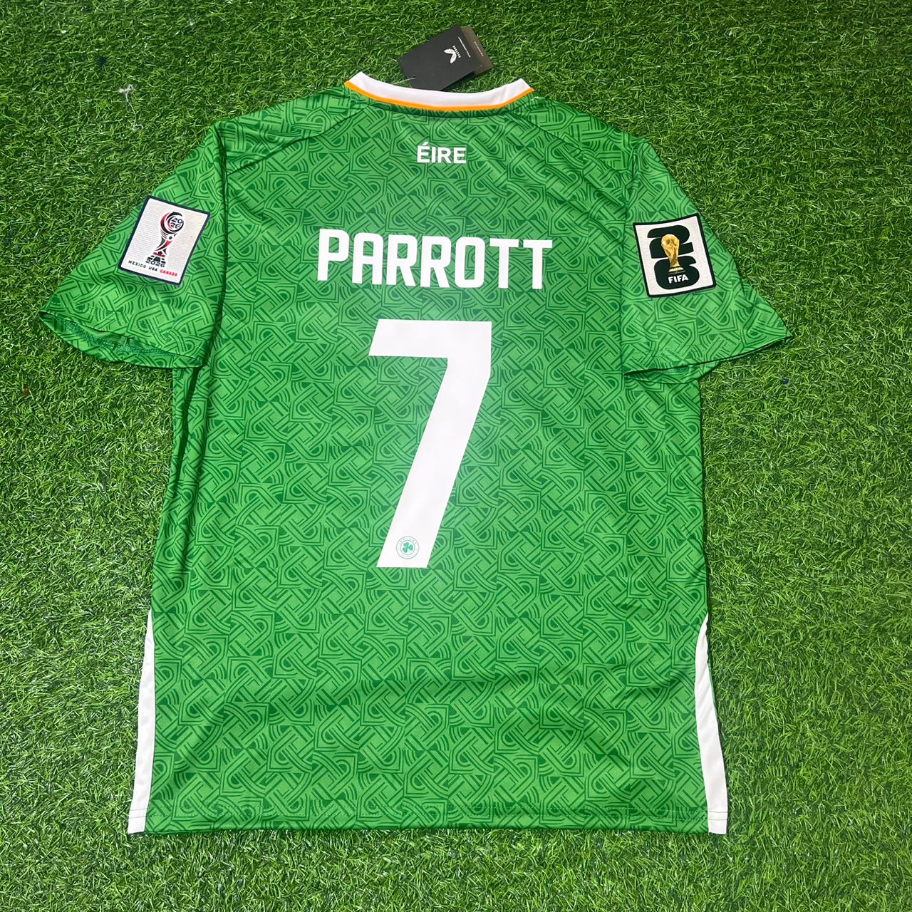 Troy Daniel Parrott Irlande Qualifications Coupe du Monde 2026 Nouveau maillot de football vert de la saison